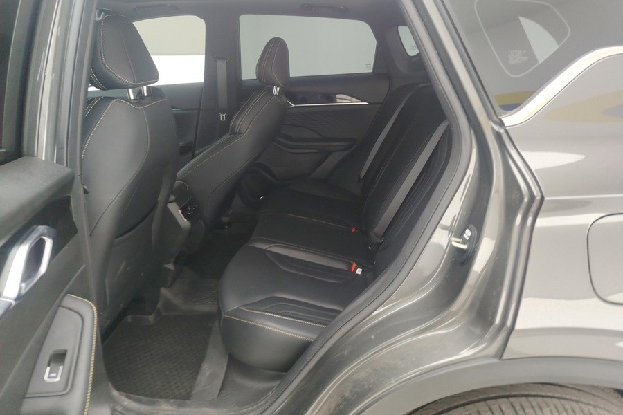 GEELY Coolray 2025 car image #5