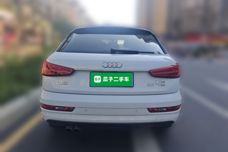 Audi Q3 2018 car image #4