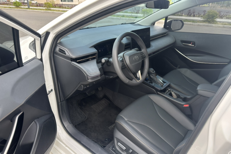 2026 #17 2026 car image #17