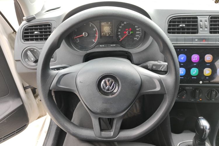 Volkswagen Polo 2017 #15 Volkswagen Polo 2017 car image #15