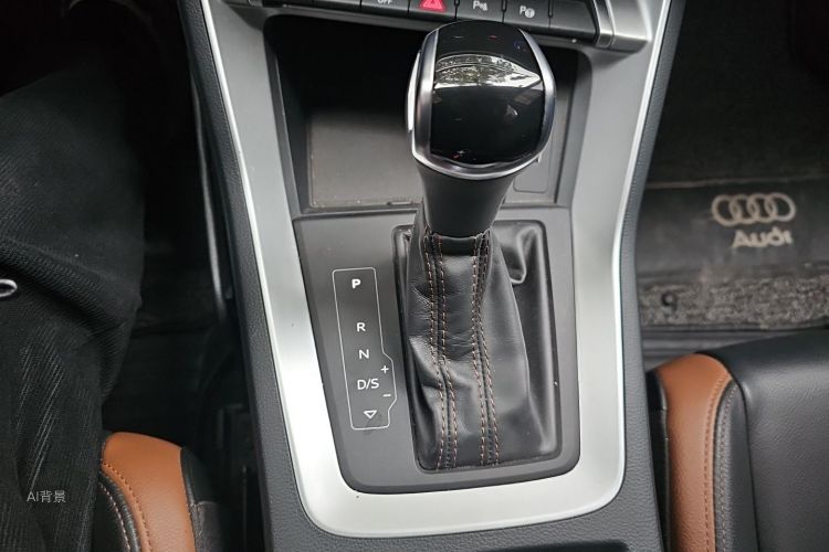 Audi Q3 2021 imagen de coche #16