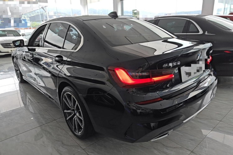 BMW 3 Series 2022 #5 BMW 3 Series 2022 car image #5