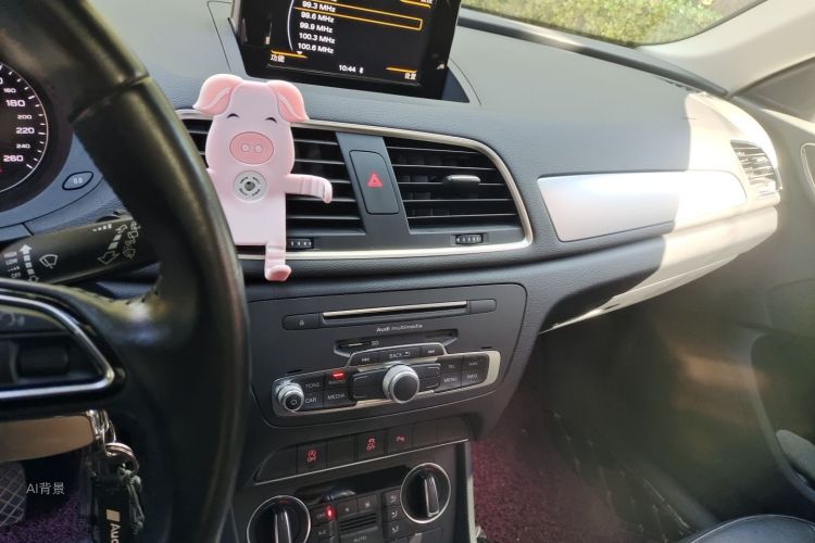 Audi Q3 2017 car image #15