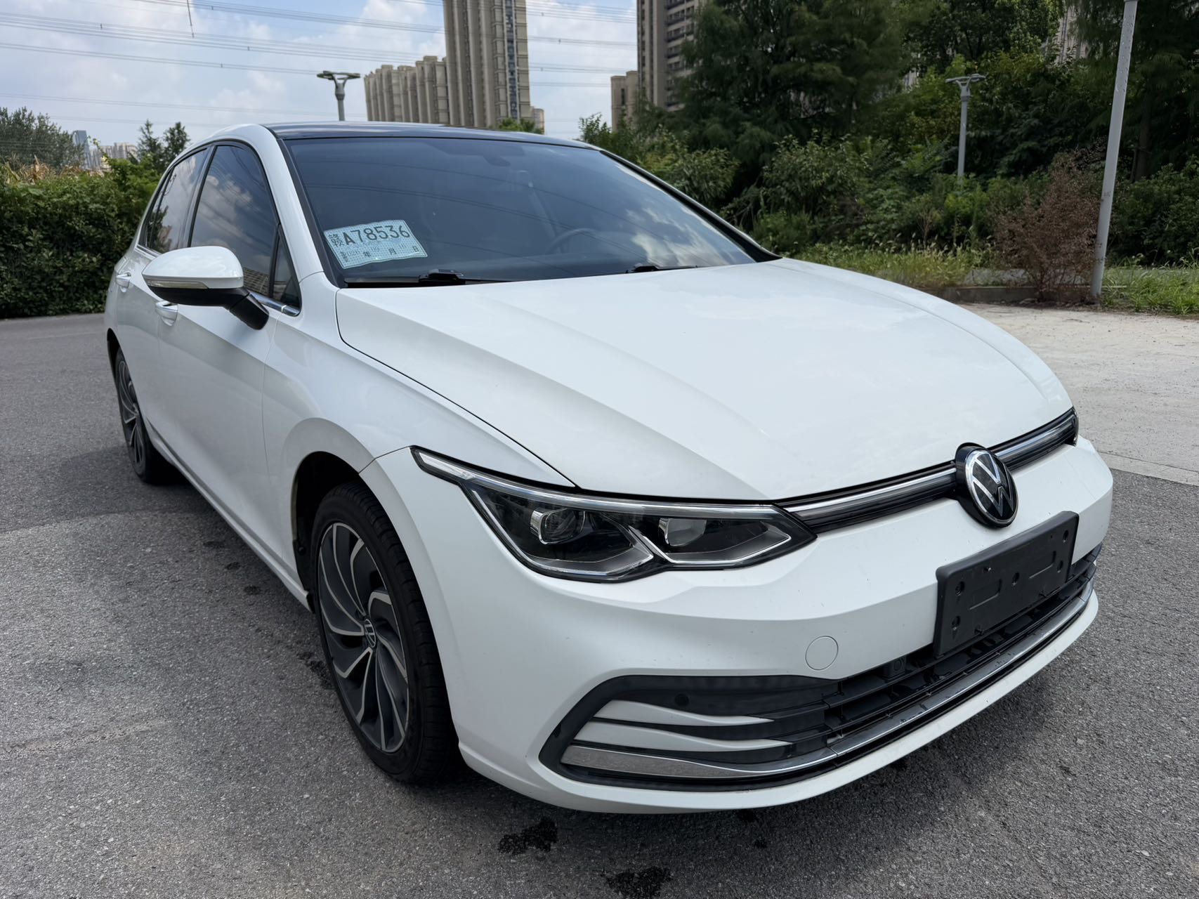 Volkswagen Golf 2021 car image #3