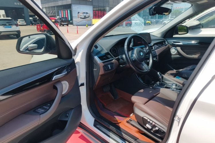 BMW X1 2021 car image #16