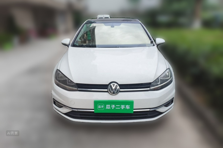 Volkswagen Golf 2020 car image #3