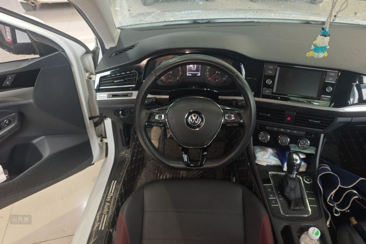 Volkswagen Bora 2020 car image #12