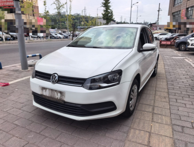 Volkswagen Polo 2015 Volkswagen Polo 2015 car image