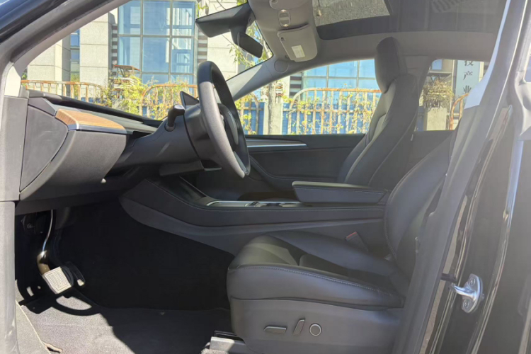 Tesla Model Y 2021 #15 Tesla Model Y 2021 image de voiture #15