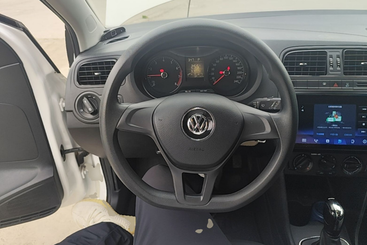 Volkswagen Polo 2019 #11 Volkswagen Polo 2019 car image #11