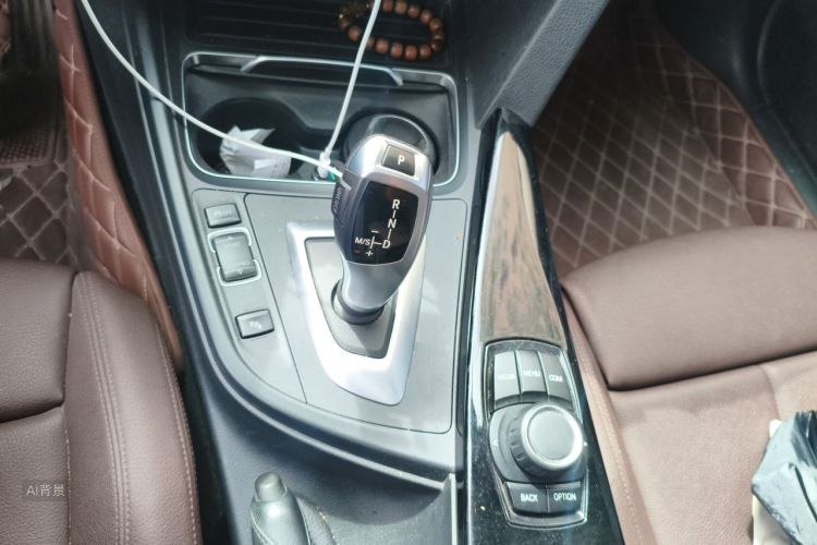 BMW 3 Series 2018 #16 BMW 3 Series 2018 car image #16