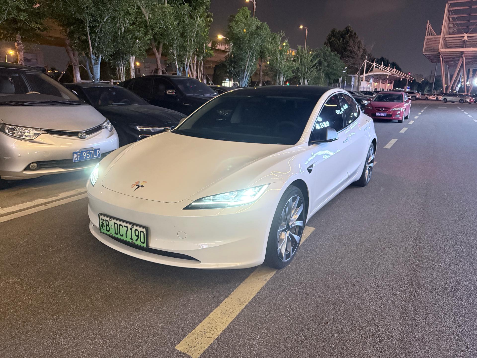 Tesla Model 3 2025 car image 