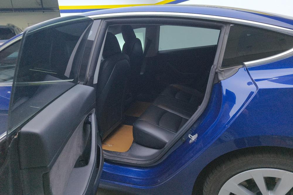 Tesla Model 3 2020 car image #15