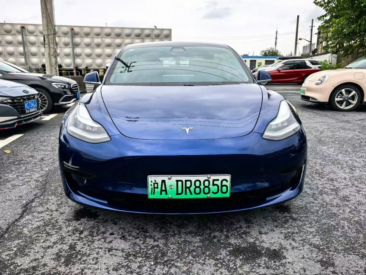 Tesla Model 3 2020 car image 