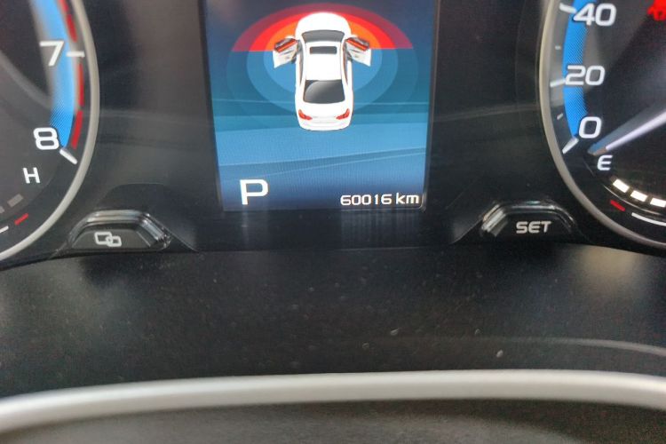 GEELY Emgrand 2019 #8 GEELY Emgrand 2019 car image #8