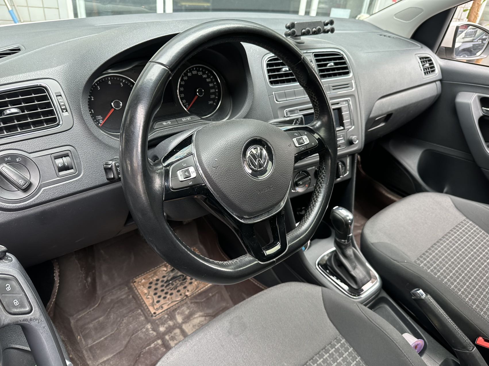 Volkswagen Polo 2016 #5 Volkswagen Polo 2016 car image #5