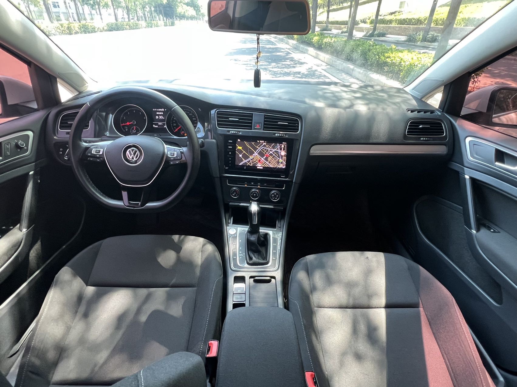 Volkswagen Golf 2020 car image #10