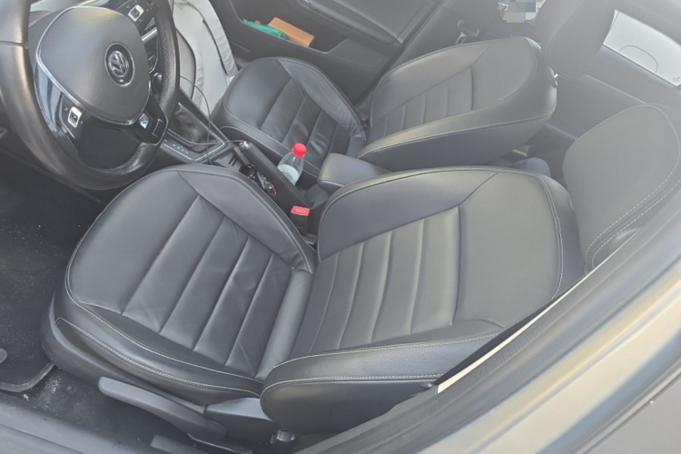 Volkswagen Lavida 2018 car image #19