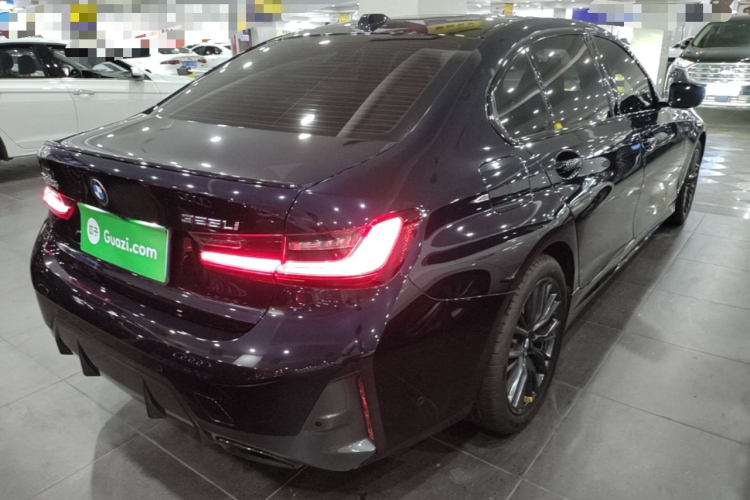 BMW 3 Series 2024 car image #5