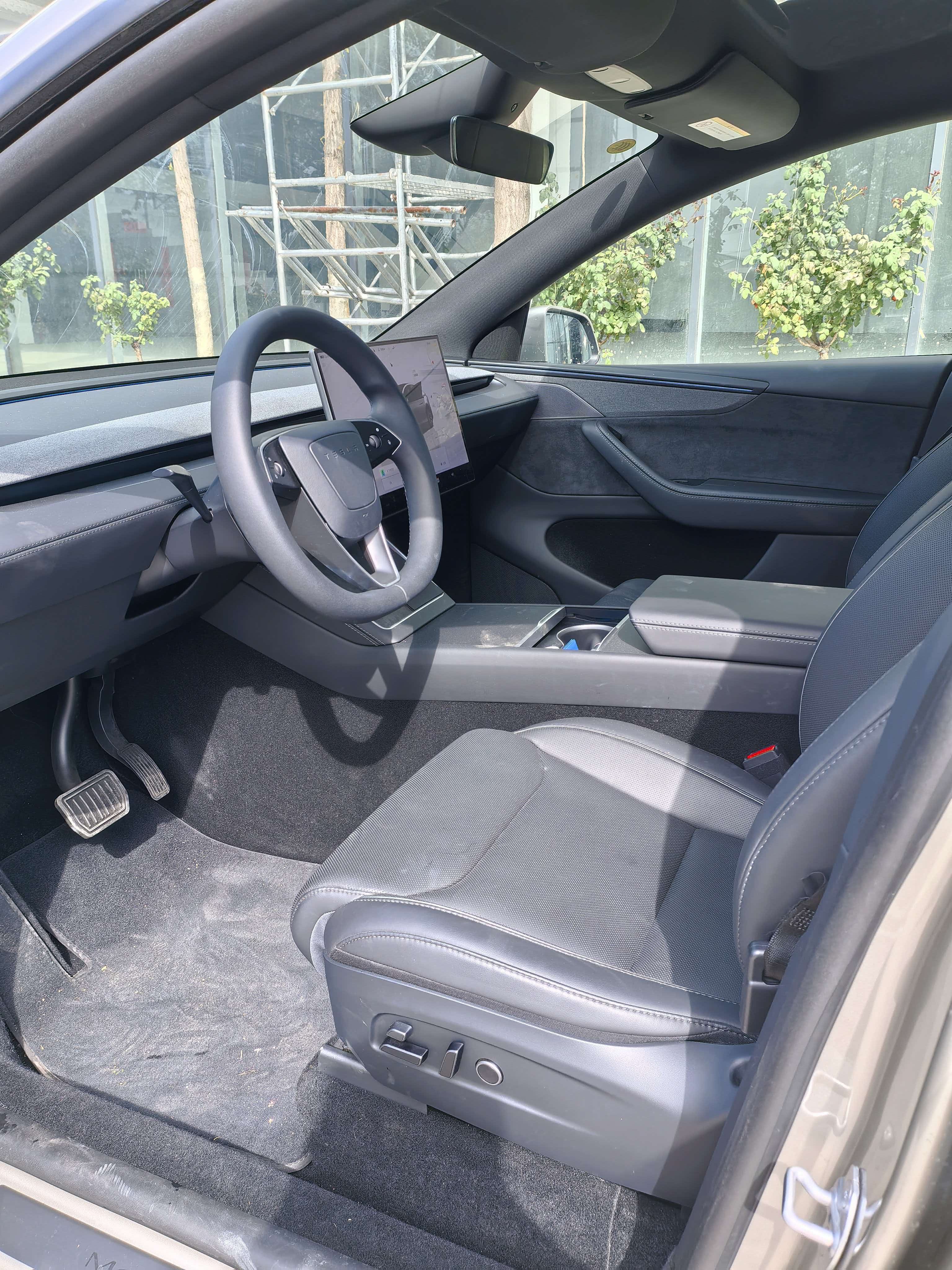 Tesla Model Y L 2025 #11 Tesla Model Y L 2025 imagen de coche #11
