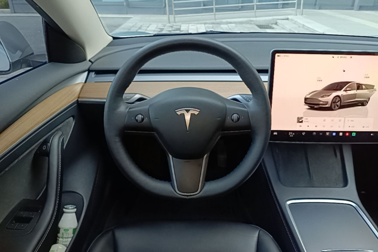 Tesla Model 3 2023 #11 Tesla Model 3 2023 immagine di auto #11