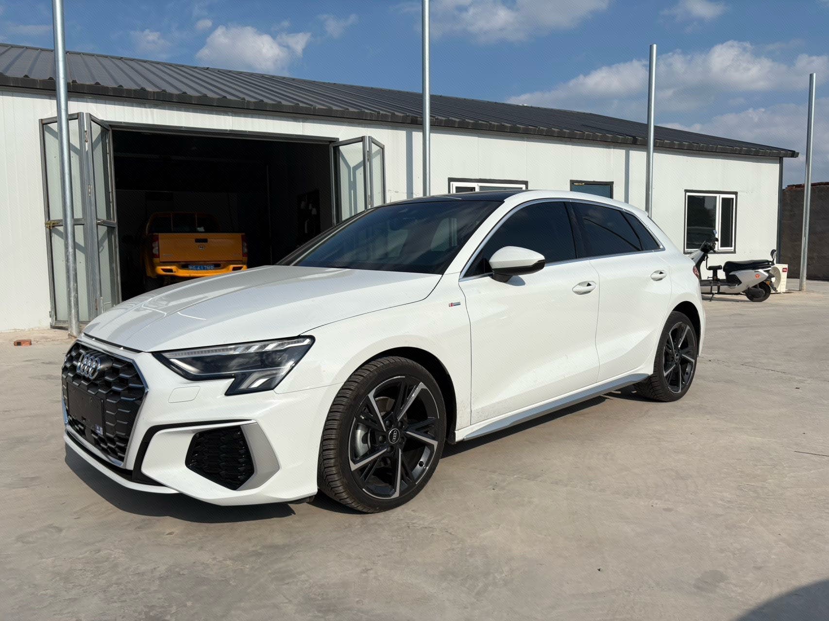 2022 2022 car image