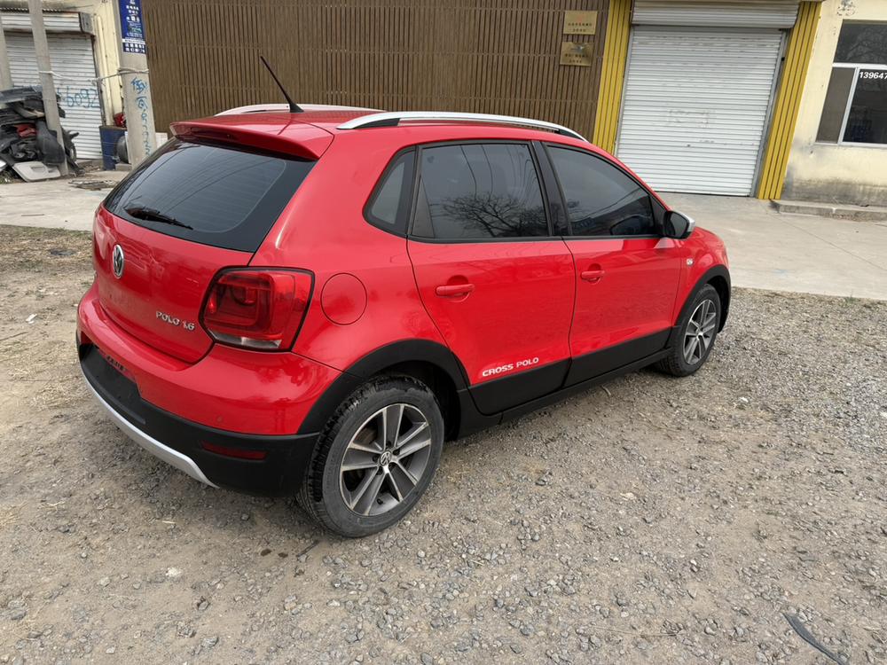Volkswagen Polo 2012 car image #6