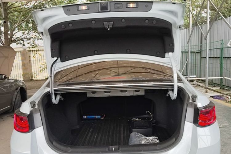 GEELY Emgrand L HiP 2022 car image #19
