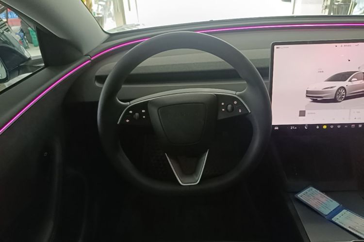 Tesla Model 3 2025 #14 Tesla Model 3 2025 car image #14