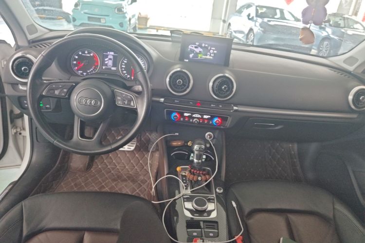 Audi A3 2019 car image #10