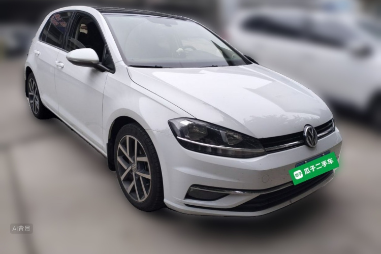 Volkswagen Golf 2020 car image #4