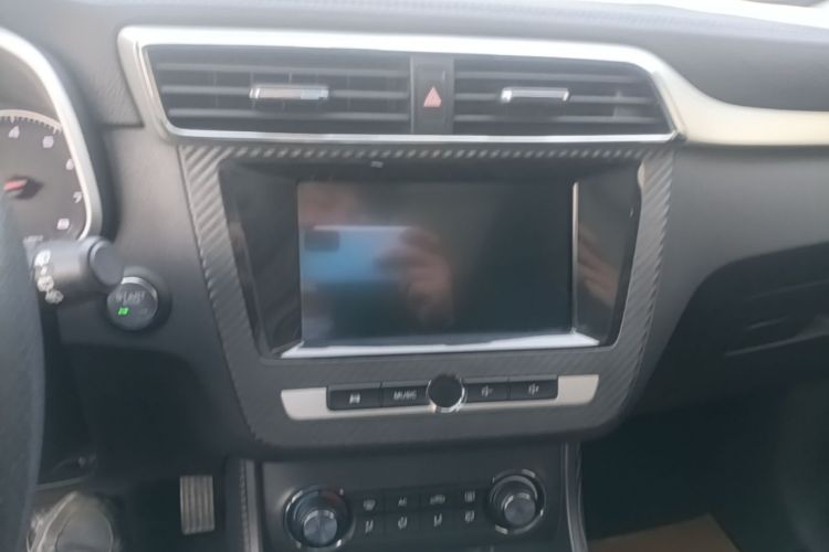 MG ZS 2020 car image #13