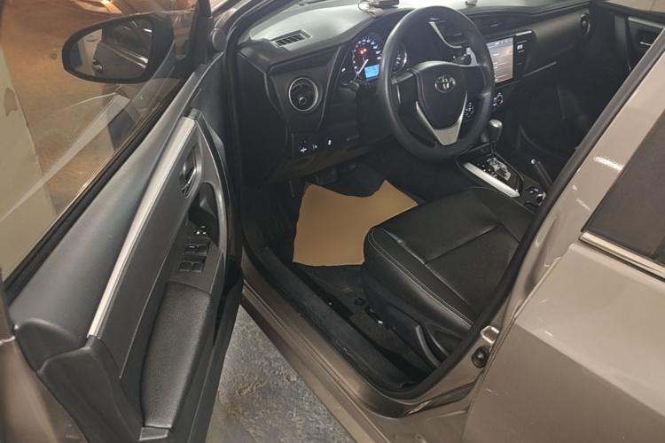 Toyota Corolla 2019 #16 Toyota Corolla 2019 car image #16