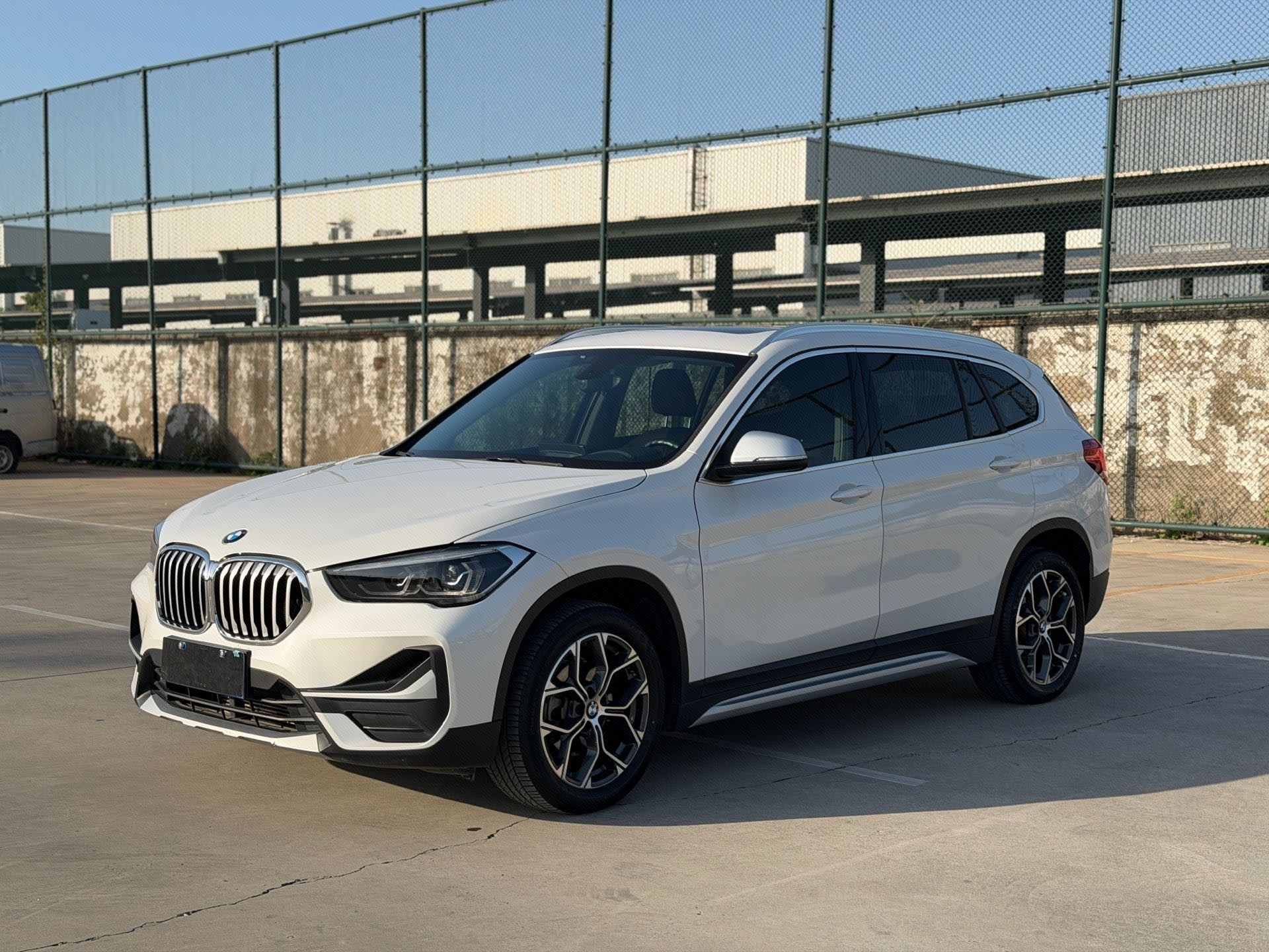 BMW X1 2022 BMW X1 2022 car image