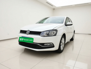 Volkswagen Polo 2015 Volkswagen Polo 2015 car image