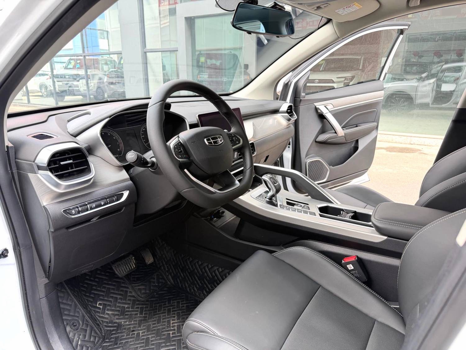 GEELY Coolray 2019 car image #4