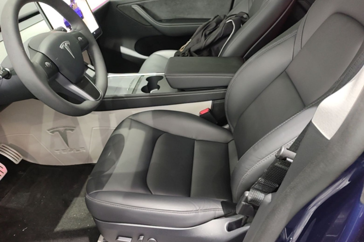 Tesla Model Y 2024 car image #15