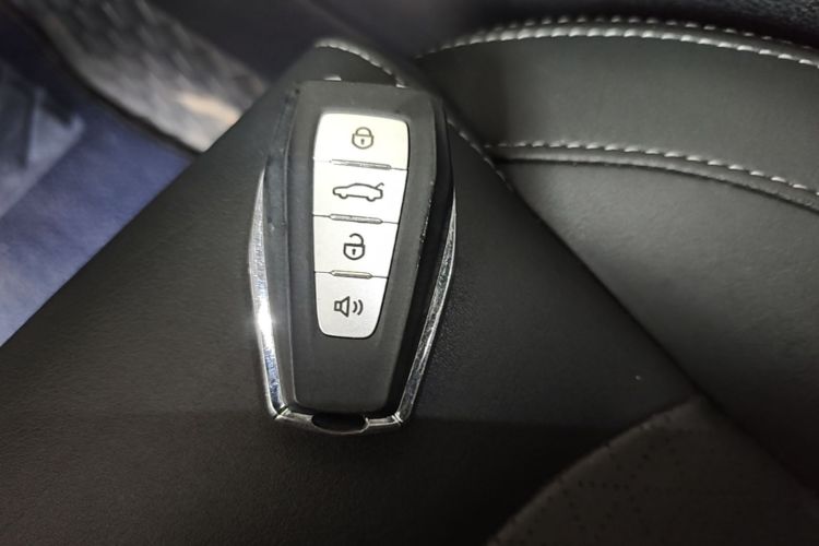GEELY Emgrand 2020 car image #14
