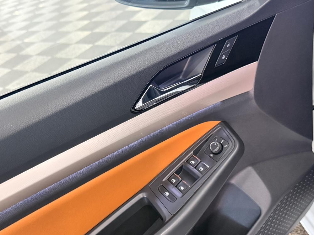 Volkswagen Bora 2024 car image #16