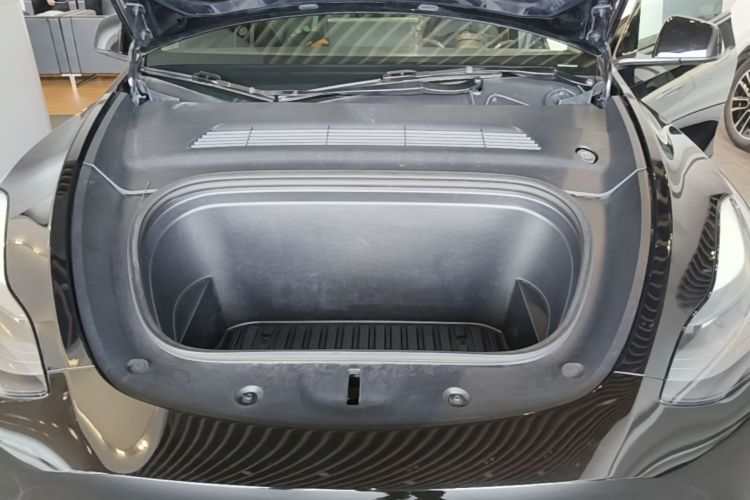 Tesla Model Y 2022 #20 Tesla Model Y 2022 car image #20