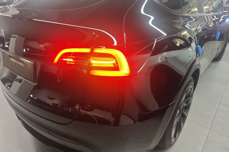Tesla Model Y 2022 #8 Tesla Model Y 2022 immagine di auto #8