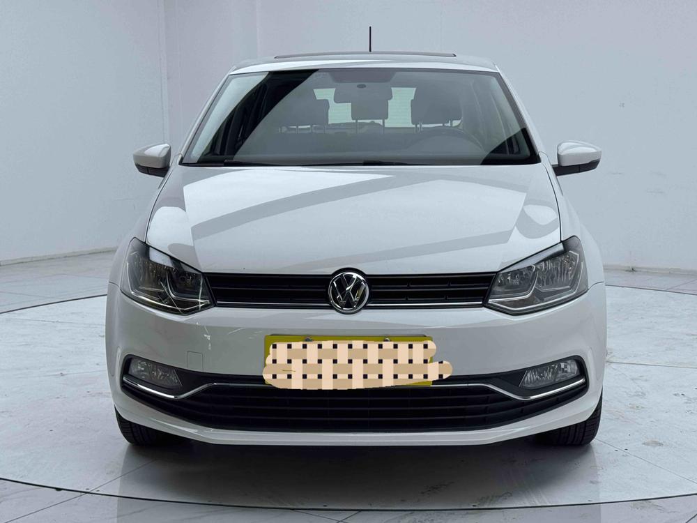 Volkswagen Polo 2016 car image #2