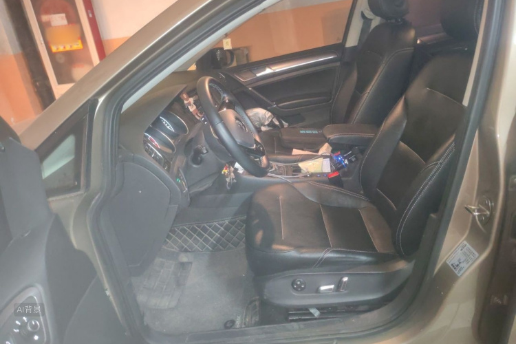 Volkswagen Golf 2018 car image #17
