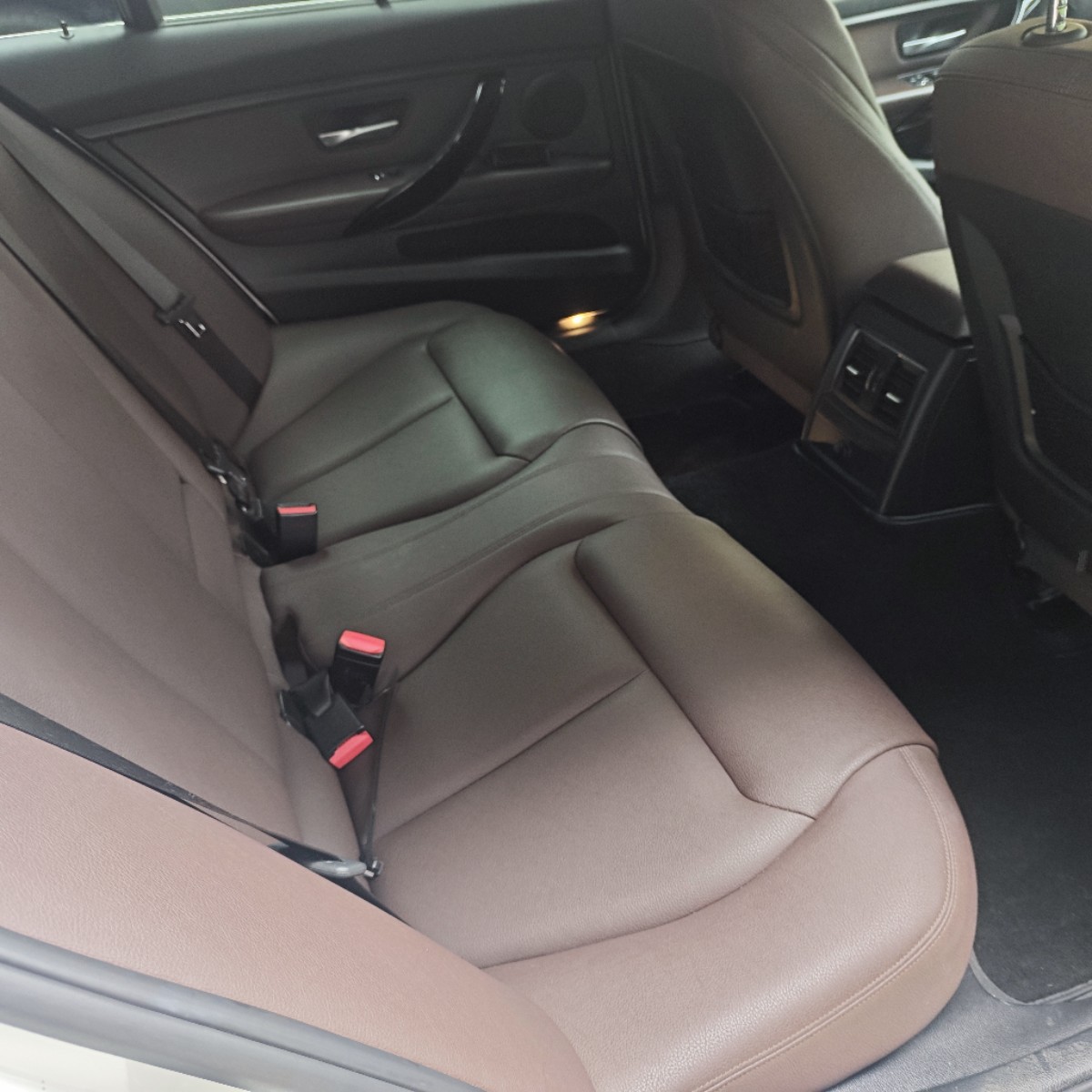 BMW 3 Series 2018 #7 BMW 3 Series 2018 car image #7