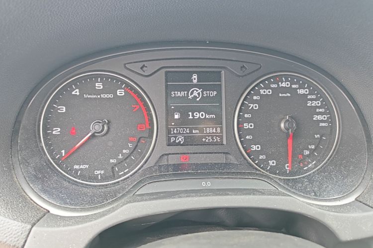 Audi A3 2018 car image #12
