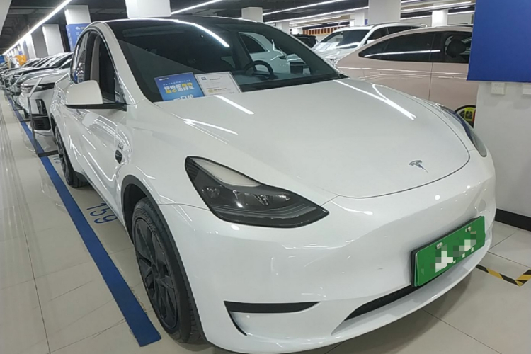 Tesla Model Y 2024 car image #4