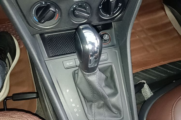 Volkswagen Lavida 2021 car image #14