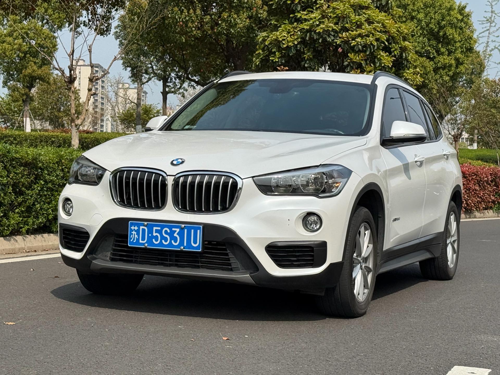 BMW X1 2018 BMW X1 2018 car image