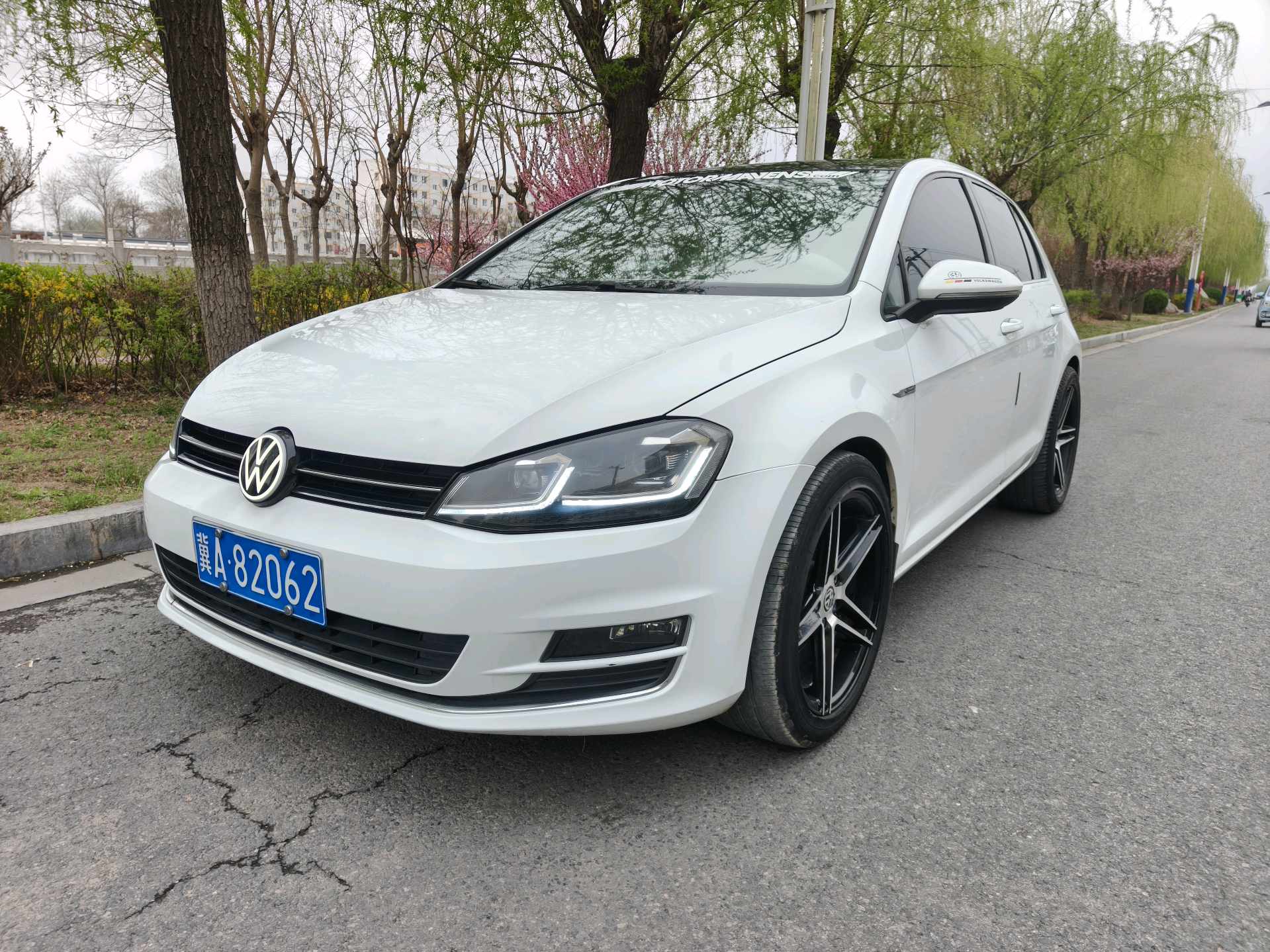 2016 2016 car image