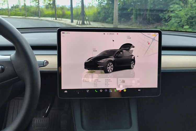 Tesla Model Y 2022 #12 Tesla Model Y 2022 car image #12